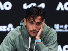 A dor de Lorenzo Musetti após lesão ao vencer Djokovic na Austrália e ele sofre em Buenos Aires: “Não tenho palavras”