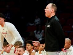 Nº 24 de Miami (Ohio) se recupera do passado para permanecer perfeito