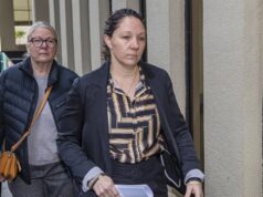 Lauren Austin: Ex-técnica de hóquei feminino foi poupada da prisão por agredir sexualmente uma jovem