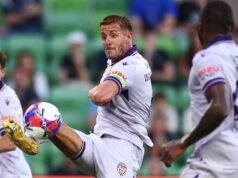 Homem da A-League: Scott Wootton, co-capitão do Perth Glory, prega calma antes do confronto com o Auckland FC