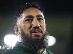 Seis Nações: Irlanda substituirá o centro Bundy Ake por ‘razões disciplinares’