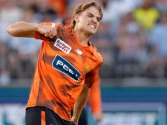 Três novos jogadores foram nomeados para a abertura do T20I da Austrália