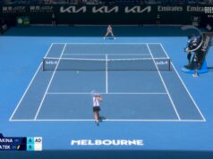 Rybakina vence o primeiro set