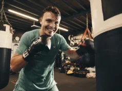 Tyler Denny em março pelo campeão britânico