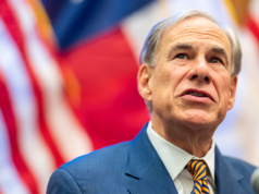 O governador do Texas, Greg Abbott, emite uma declaração de desastre sobre a ameaça de helmintos.
