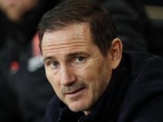 A contratação do atacante do Coventry, Frank Onika, agora é provável com a saída de Brentford