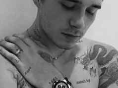 Brooklyn Beckham encobriu sua tatuagem em memória de sua mãe Victoria seis meses antes de revelar as amargas consequências da família