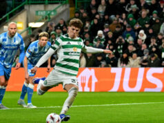 Forest e Celtic se classificam para a Liga Europa, enquanto Villa garantiu o segundo lugar.