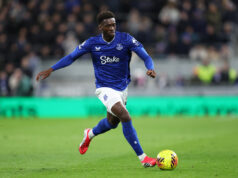 Everton se recusou a vender Tim Iroegbunam para a Lazio