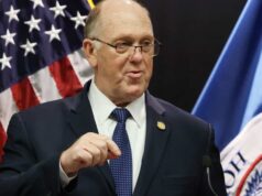 Tom Homan promete reduzir o número de policiais em Minneapolis “em breve”