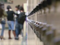 Organização sem fins lucrativos pressiona por projeto de lei para rastrear o absenteísmo crônico nas escolas do centro cirúrgico