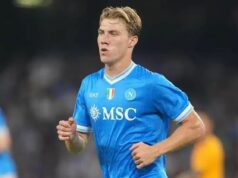 O Napoli foi eliminado da Europa após a derrota do Chelsea para Maradona