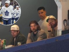 A NHL multou William Nylander em US$ 5 mil por usar o dedo médio diante das câmeras