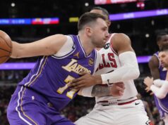 Luka Doncic marcou 46 pontos e fez 8 cestas de três pontos na vitória do Lakers sobre o Bulls