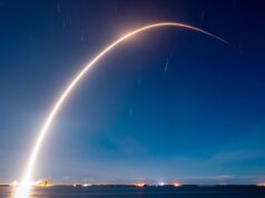 SpaceX lança satélites Starlink de duas costas em dois dias