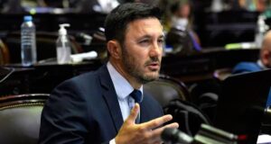 Luis Petrie garantiu que a polêmica sobre as licenças médicas “será resolvida” POLÍTICA El Intransigente