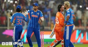 Copa do Mundo T20: Abhishek Sharma expulso por 0 enquanto a Índia conquista a vitória de 17 corridas para permanecer invicta na fase de grupos