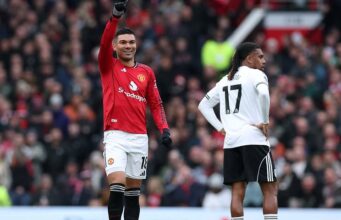 Manchester United x Fulham – Premier League AO VIVO: Últimos resultados, notícias e atualizações da equipe, já que os Red Devils têm pênalti anulado pelo VAR, mas Casemiro marca na cobrança de falta final enquanto tentam continuar seu renascimento