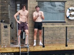 Jack Draper mergulha sem camisa em uma sauna ao ar livre na Noruega – e mostra sua nova tatuagem MUITO íntima – enquanto se prepara para retornar ao tênis pela primeira vez em seis meses