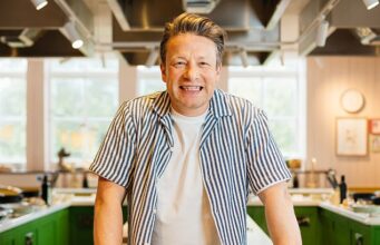 Jamie Oliver alerta que a repressão fiscal do Partido Trabalhista ‘parará’ os restaurantes da Grã-Bretanha