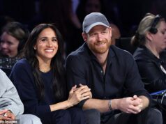 Meghan Markle fica aconchegante com o Príncipe Harry enquanto eles aproveitam um encontro noturno no NBA All-Star Game no fim de semana do Dia dos Namorados