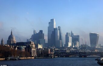 A Square Mile está sob o cerco de predadores estrangeiros como um ativista de investimentos desatualizado: ALEX BRUMMER