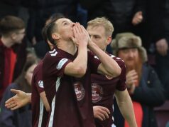 Chesnokov chegou à festa quando o Hearts derrotou Falkirk e abriu cinco pontos de vantagem em uma emocionante corrida pelo título