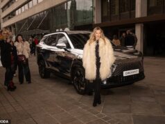 Gigante automobilística chinesa famosa pelo viral ‘Range Rover Meet’ lança novo SUV de £ 29.000 com sósia de Kate Moss