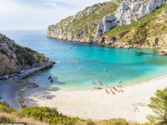 Realizamos esse sonho depois de deixar o Reino Unido para uma villa luxuosa de quatro quartos com piscina na ensolarada Espanha. Veja exatamente como fazemos isso – e como você também pode fazer isso