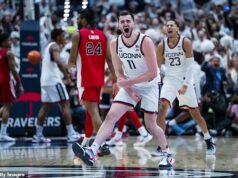 O nº 6 UConn ultrapassou o nº 15 em St. John’s 72-40 para a pole position na corrida da temporada regular do Big East