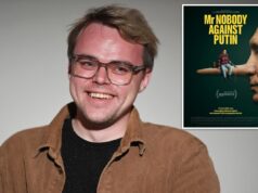 Professores exilados revelam a doutrinação de crianças russas por Vladimir Putin em um documentário chocante