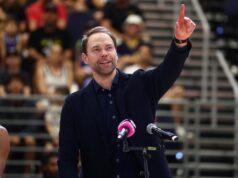 O técnico Koponen está dando um tempo no Breakers, NBL