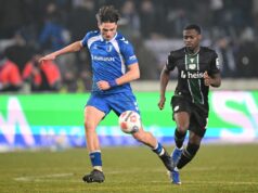 Avião de banheiro de Akhri Nkili.