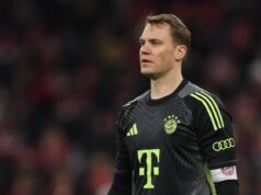 Neuer sobre seu estilo, ostentando ídolos e reescrevendo papéis de goleiro