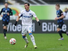 Werder Bremen fez oferta pelo zagueiro do Hertha, Michal Karbownik