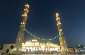 O Mar Vermelho coloca a doação de 380 mesquitas Tarawih e 179 para Tahajjud