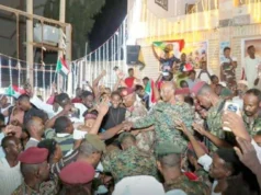 Al-Burhan: Não há envolvimento com a milícia rebelde, que ocupa as cidades e comete violações