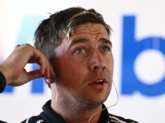 Goulding conquista a pole provisória, Mostert revida