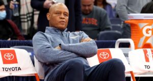 Fonte: Syracuse demite Adrian Autry após perder a NCAA novamente