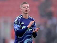 aquisições de inverno Oleksandr Zinchenko marcou pelo Ajax em uma partida de exibição contra o Telstar.