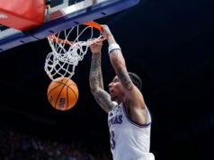 O júnior do Kansas, Darryn Peterson, detém a primeira derrota do número 1 do Arizona