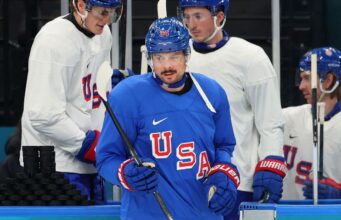 Austin Matthews foi nomeado capitão do hóquei masculino dos EUA nos Jogos Olímpicos