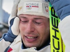 Ex-namorada fica chateada e chora por causa de sua infidelidade. Biólogo norueguês lamenta confissão