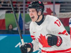 Celebrini lidera o Canadá na estreia olímpica do hóquei masculino