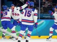 Hóquei masculino dos EUA vence a Letônia na estreia olímpica