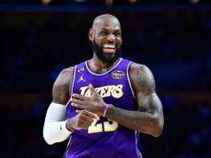LeBron James se tornou o jogador mais velho da história da NBA com um triplo-duplo.