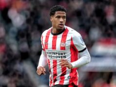 Ryan Flamingo começou no lugar de Bosz no PSV contra o Volendam, e Schiks voltou a marcar.