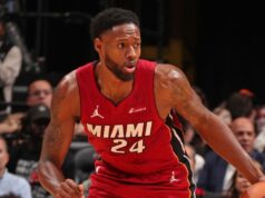 Suns concorda em contrato plurianual com o agente livre Highsmith