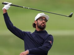 A blitz de pássaros de Akshay Bhatia assume a liderança na terceira rodada em Pebble Beach