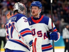 Hóquei masculino dos EUA continua invicto e número dois nas eliminatórias